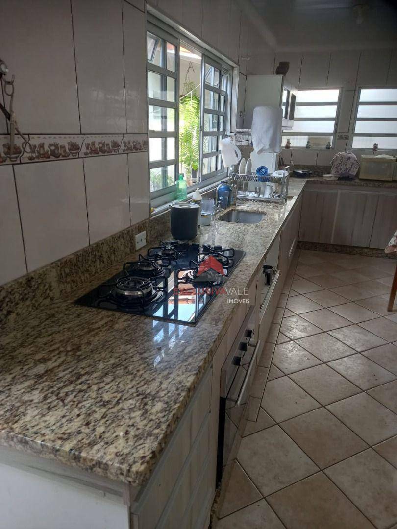 Casa à venda com 3 quartos, 203m² - Foto 29