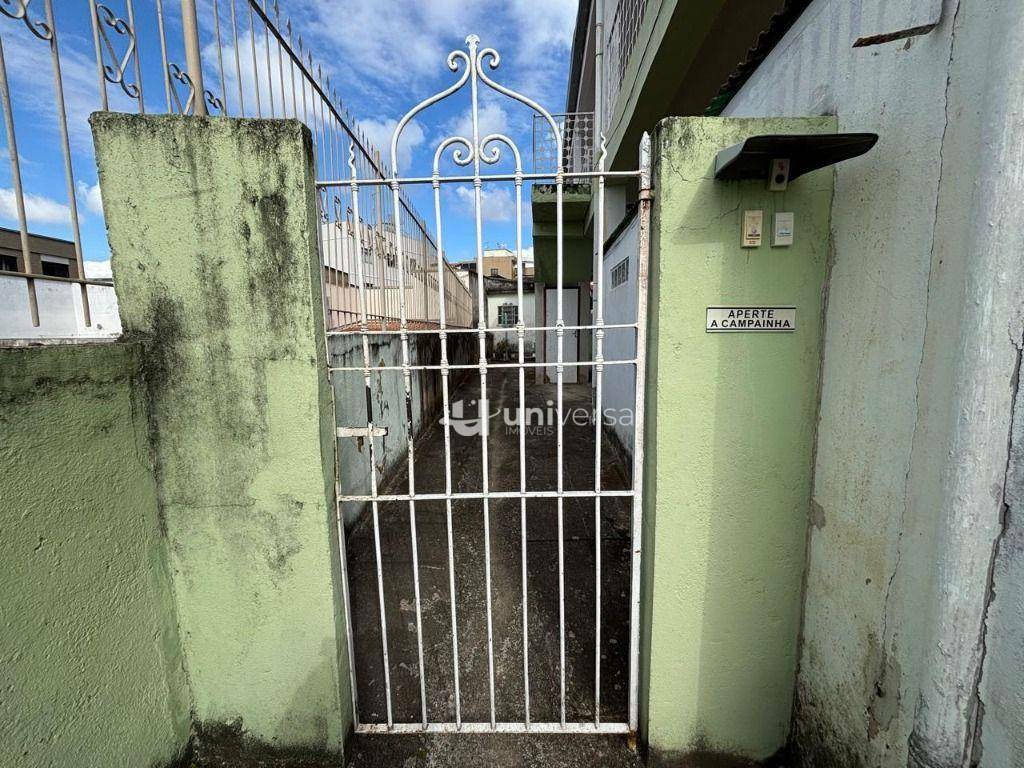 Casa para alugar com 2 quartos, 50m² - Foto 3