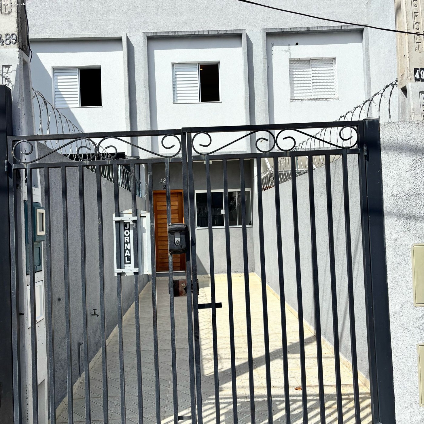 Casa à venda com 2 quartos, 70m² - Foto 2