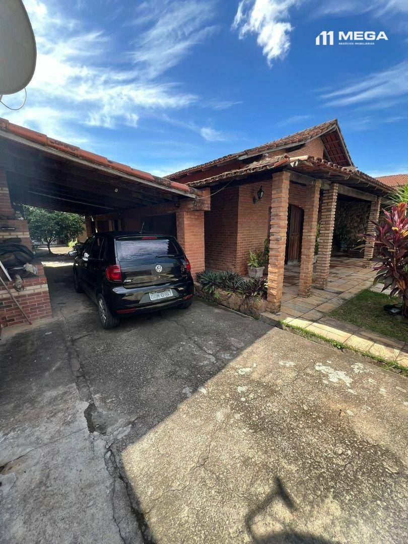 Casa à venda com 3 quartos, 349m² - Foto 1