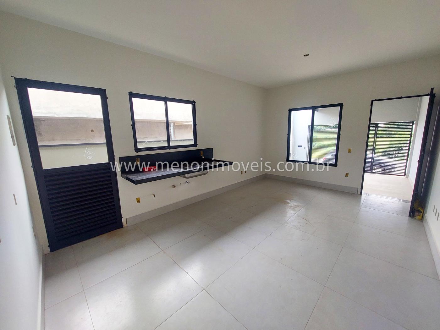 Casa à venda com 2 quartos, 125m² - Foto 1