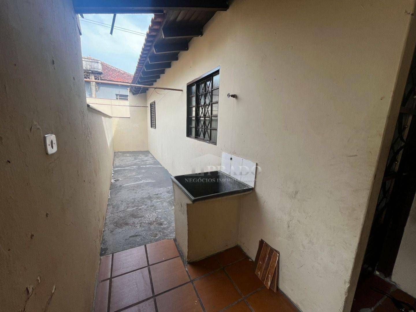 Casa para alugar com 2 quartos, 78m² - Foto 4