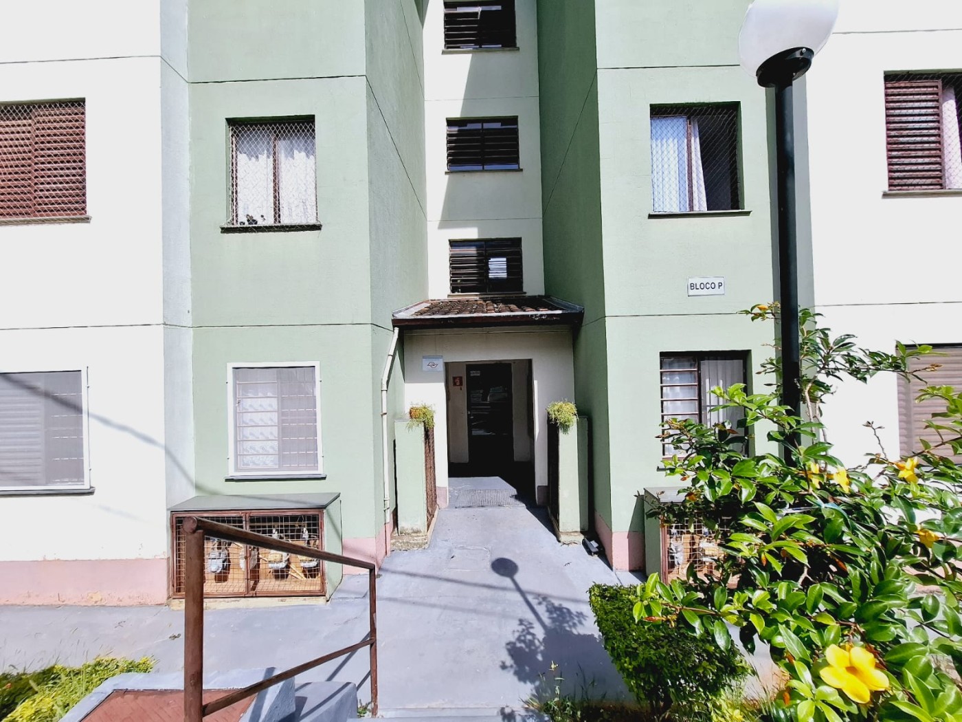 Apartamento à venda com 2 quartos, 48m² - Foto 2