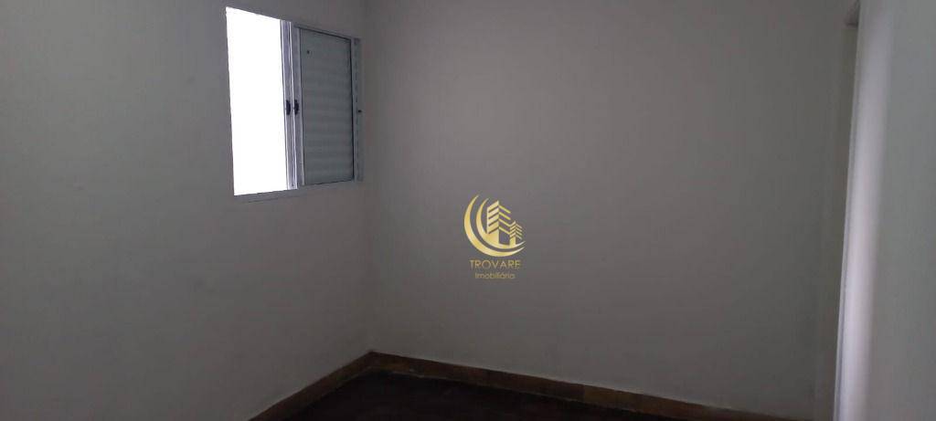 Casa para alugar com 3 quartos, 90m² - Foto 13