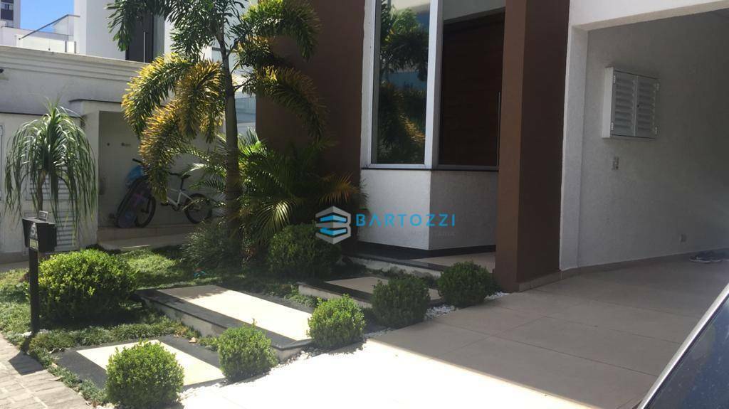 Sobrado à venda e aluguel com 4 quartos, 650m² - Foto 1