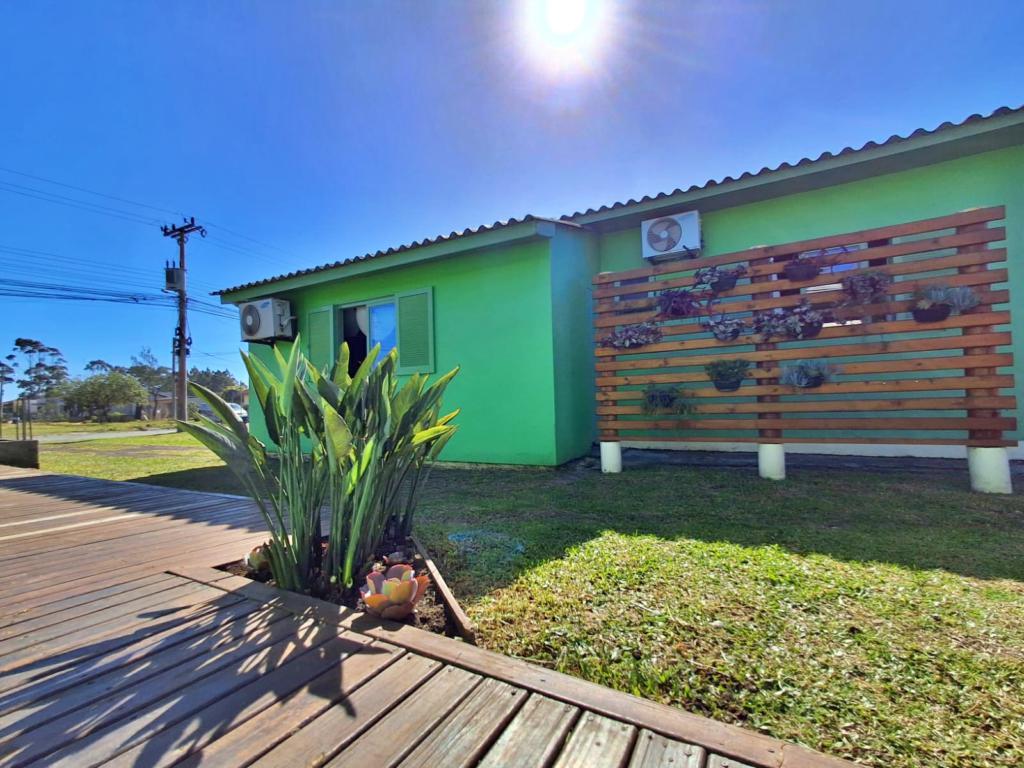Casa à venda com 3 quartos, 120m² - Foto 1