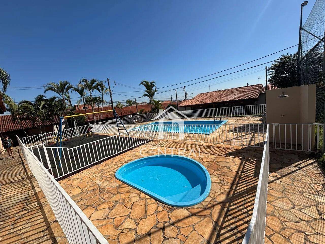 Casa à venda com 3 quartos, 100m² - Foto 17