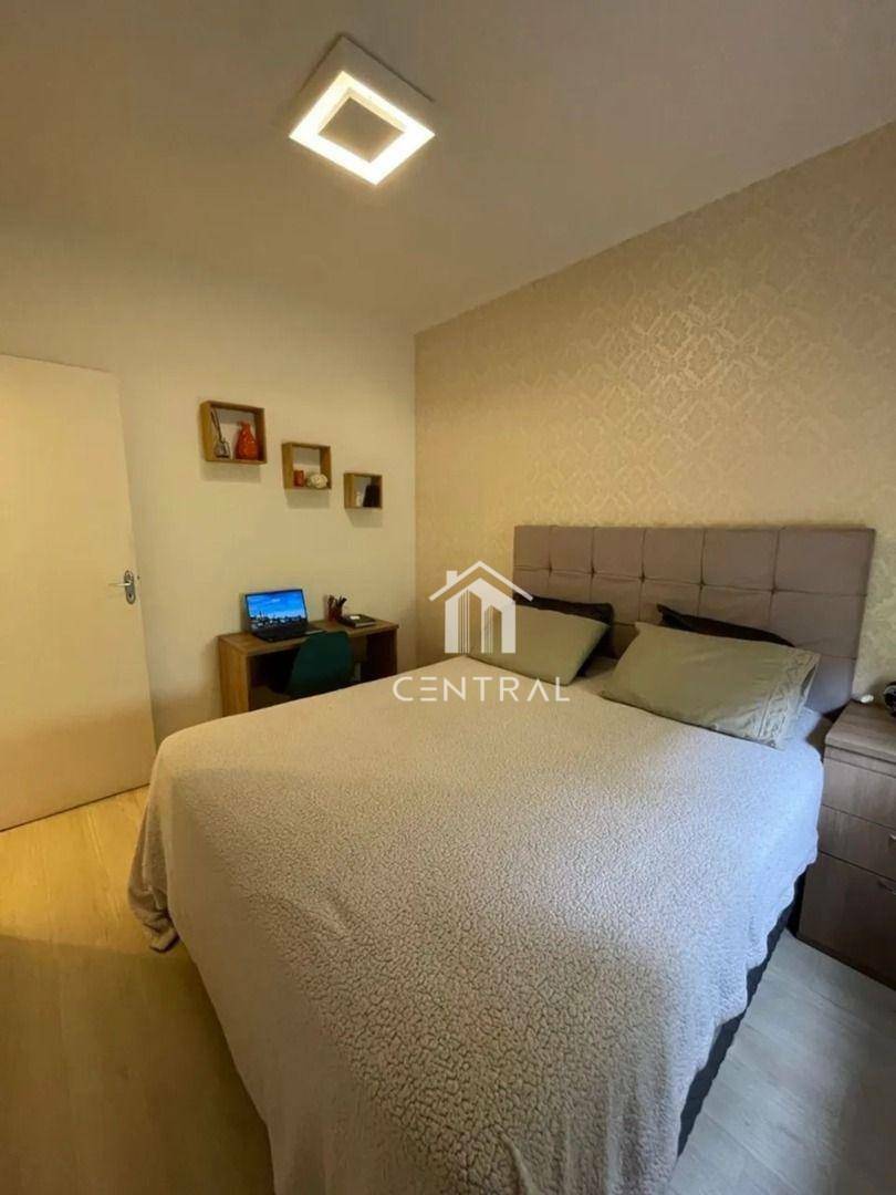 Casa à venda com 3 quartos, 100m² - Foto 4
