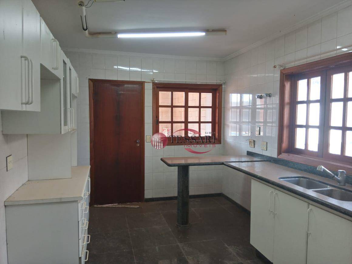Casa para alugar com 4 quartos, 441m² - Foto 6