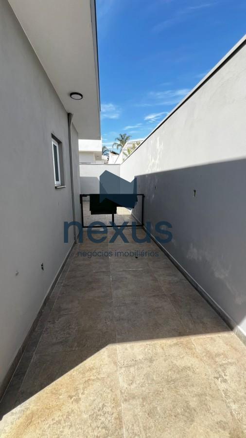 Casa à venda com 3 quartos, 450m² - Foto 7