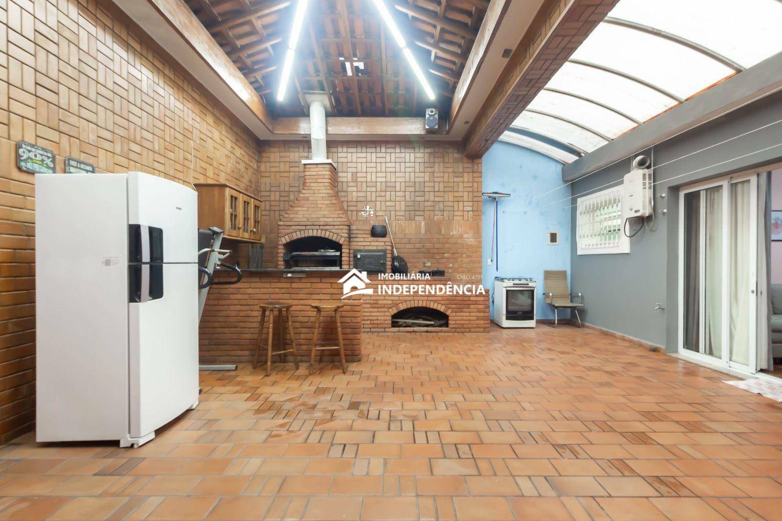 Casa à venda com 3 quartos, 316m² - Foto 15