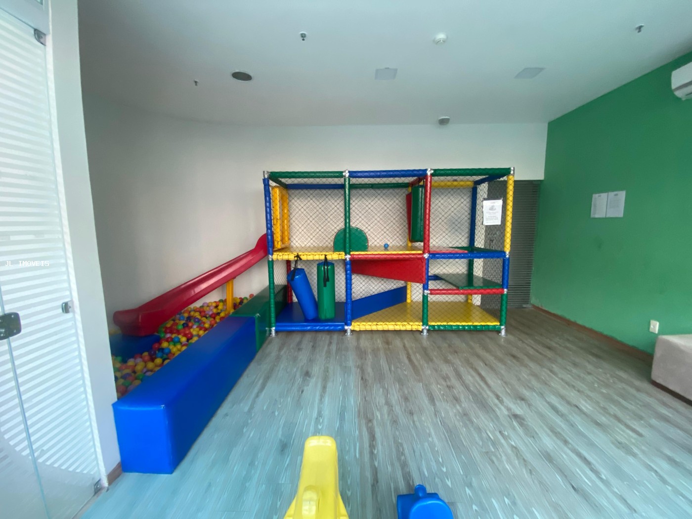 Apartamento à venda com 2 quartos, 57m² - Foto 14