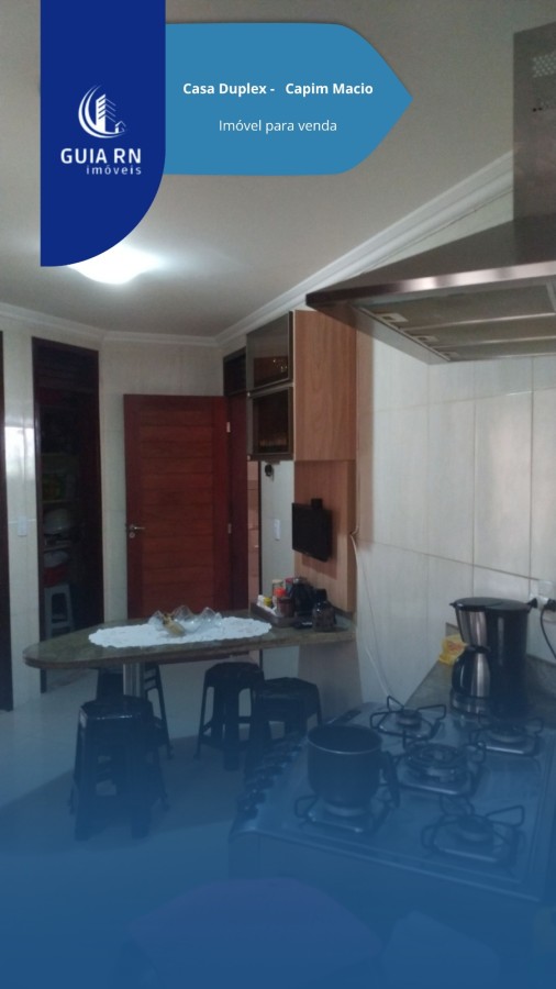 Casa à venda com 4 quartos, 200m² - Foto 1