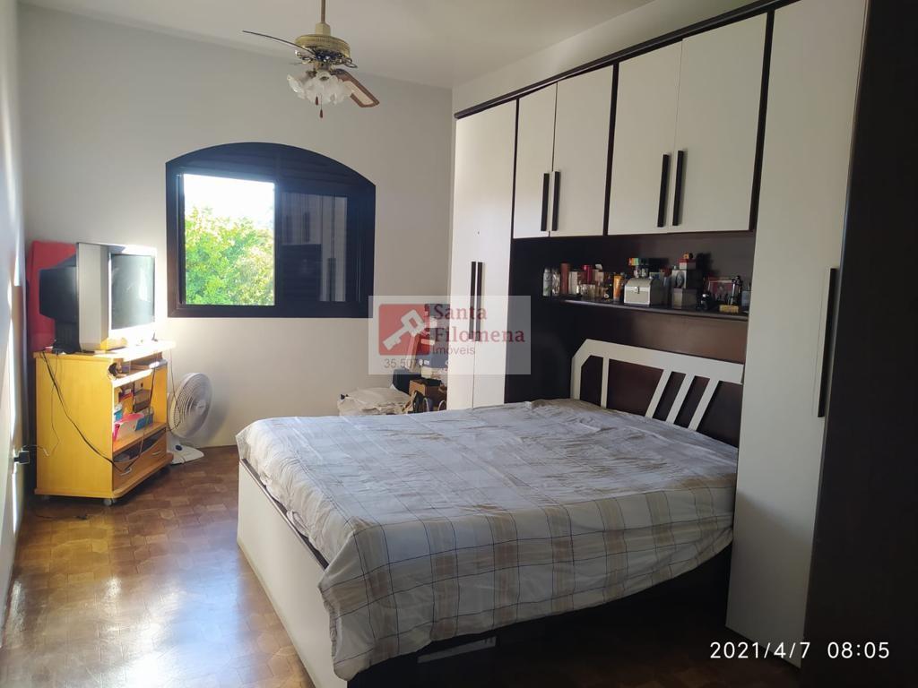 Sobrado à venda com 3 quartos, 241m² - Foto 4