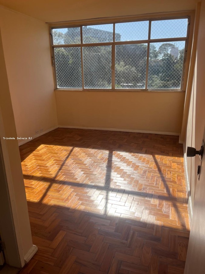 Apartamento à venda com 3 quartos, 95m² - Foto 3