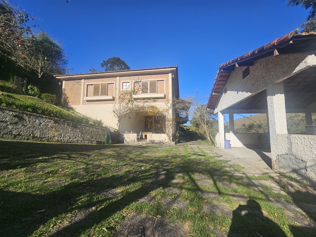 Casa de Condomínio à venda com 5 quartos, 386m² - Foto 2
