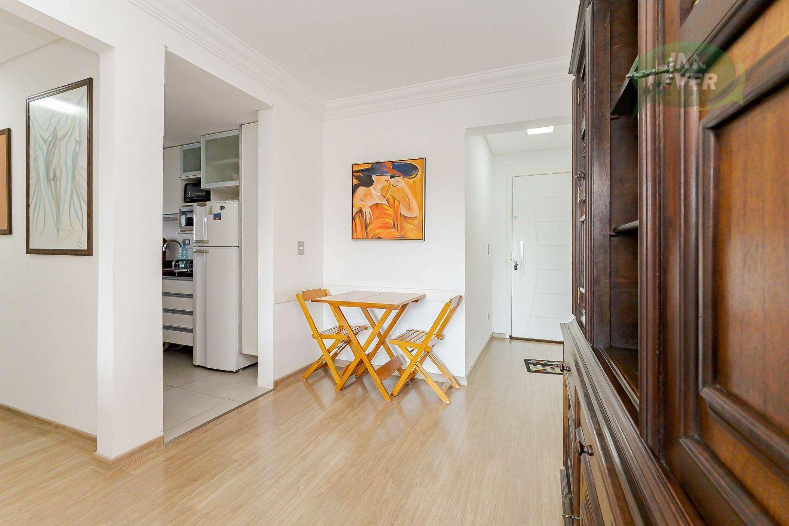 Apartamento à venda com 2 quartos, 70m² - Foto 3
