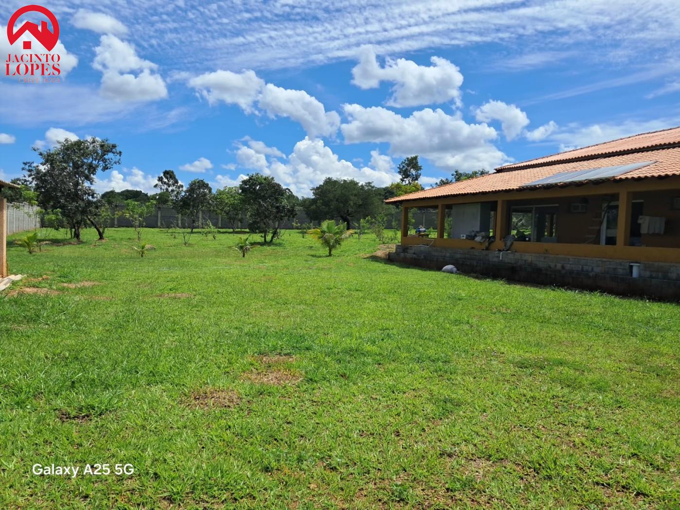 Chácara à venda com 3 quartos, 300m² - Foto 4