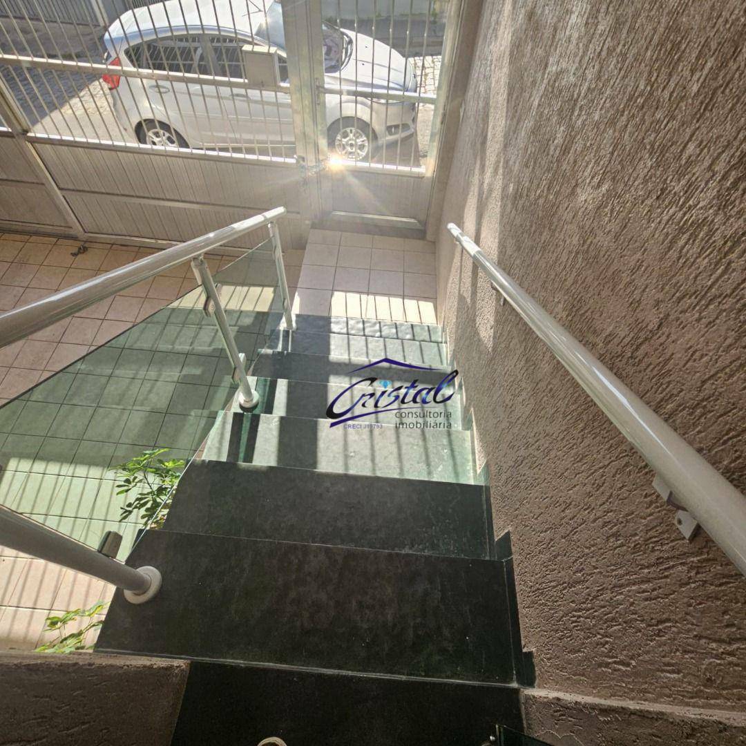 Casa para alugar com 4 quartos, 180m² - Foto 5