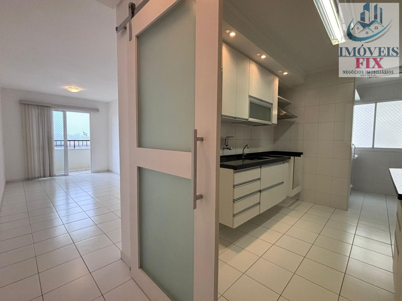 Apartamento à venda com 2 quartos, 75m² - Foto 1