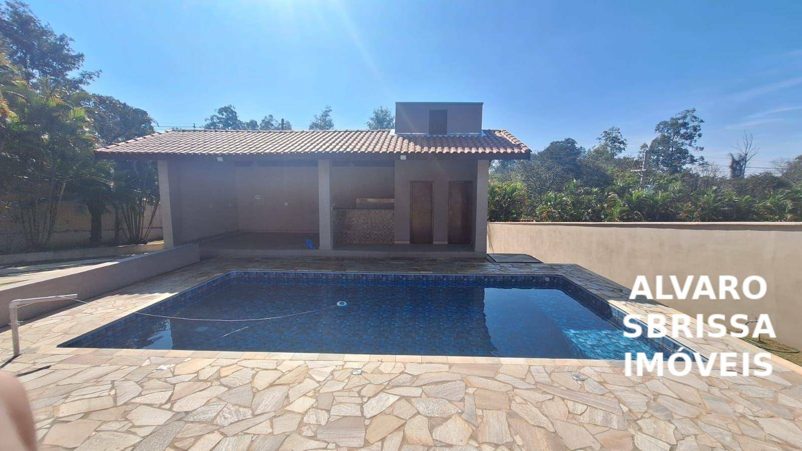 Chácara à venda com 3 quartos, 159m² - Foto 1