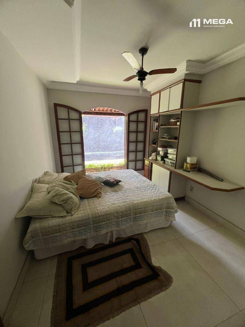 Casa à venda com 3 quartos, 349m² - Foto 7
