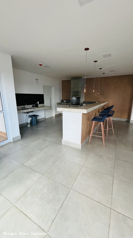 Apartamento à venda com 2 quartos, 40m² - Foto 17