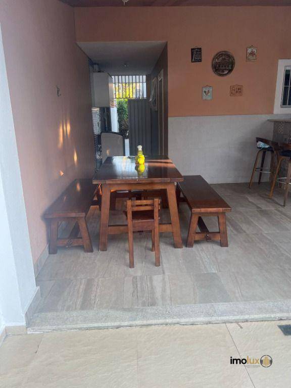 Casa à venda com 3 quartos, 180m² - Foto 21