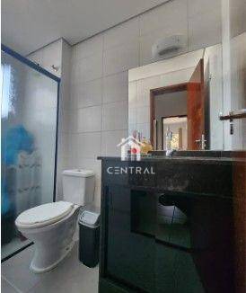 Apartamento à venda com 2 quartos, 70m² - Foto 3