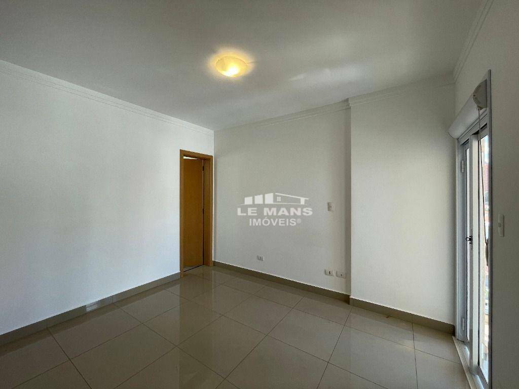 Apartamento para alugar com 3 quartos, 116m² - Foto 11