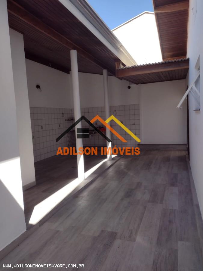 Casa para alugar com 5 quartos, 300m² - Foto 12