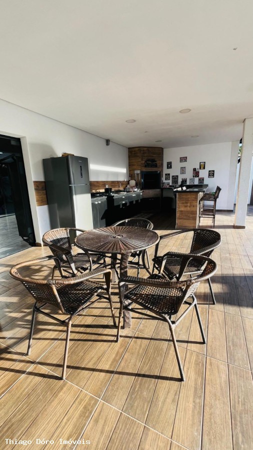 Casa à venda com 4 quartos, 650m² - Foto 22