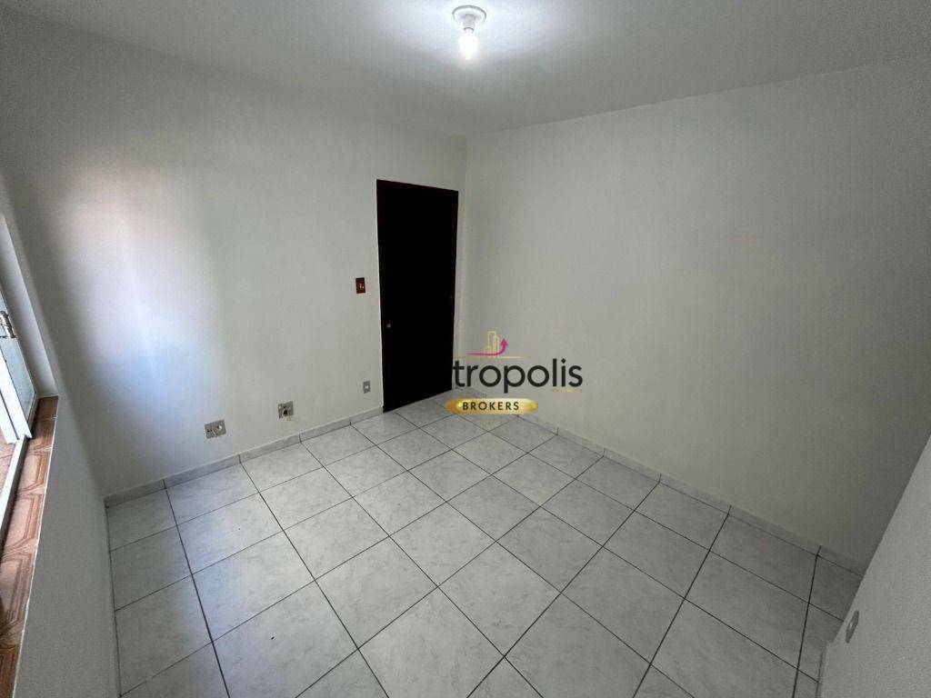 Apartamento para alugar com 2 quartos, 75m² - Foto 3