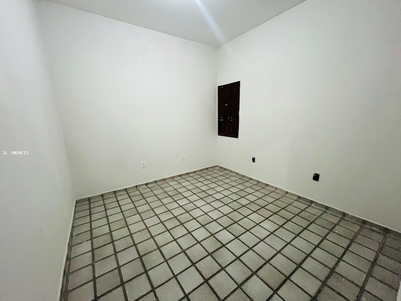 Casa à venda com 9 quartos, 180m² - Foto 9