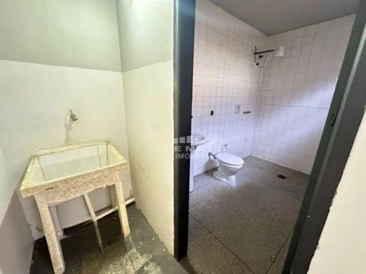 Depósito-Galpão-Armazém à venda e aluguel, 341m² - Foto 7