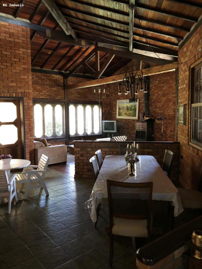 Fazenda à venda com 3 quartos, 600m² - Foto 2