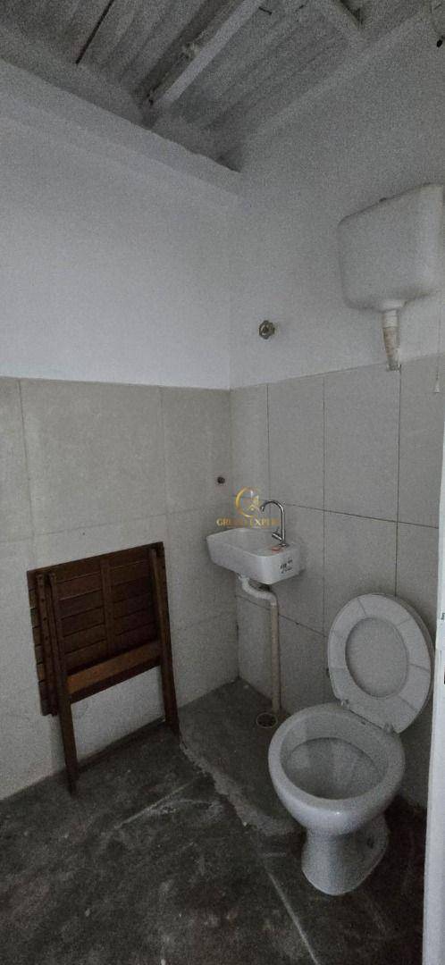 Casa para alugar com 1 quarto, 140m² - Foto 6