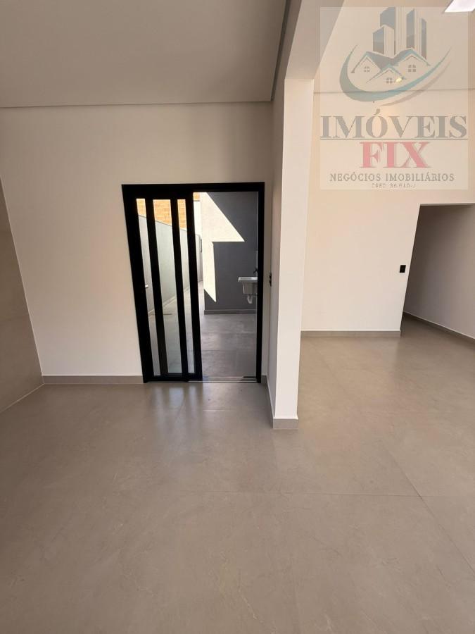 Casa à venda com 3 quartos, 125m² - Foto 2