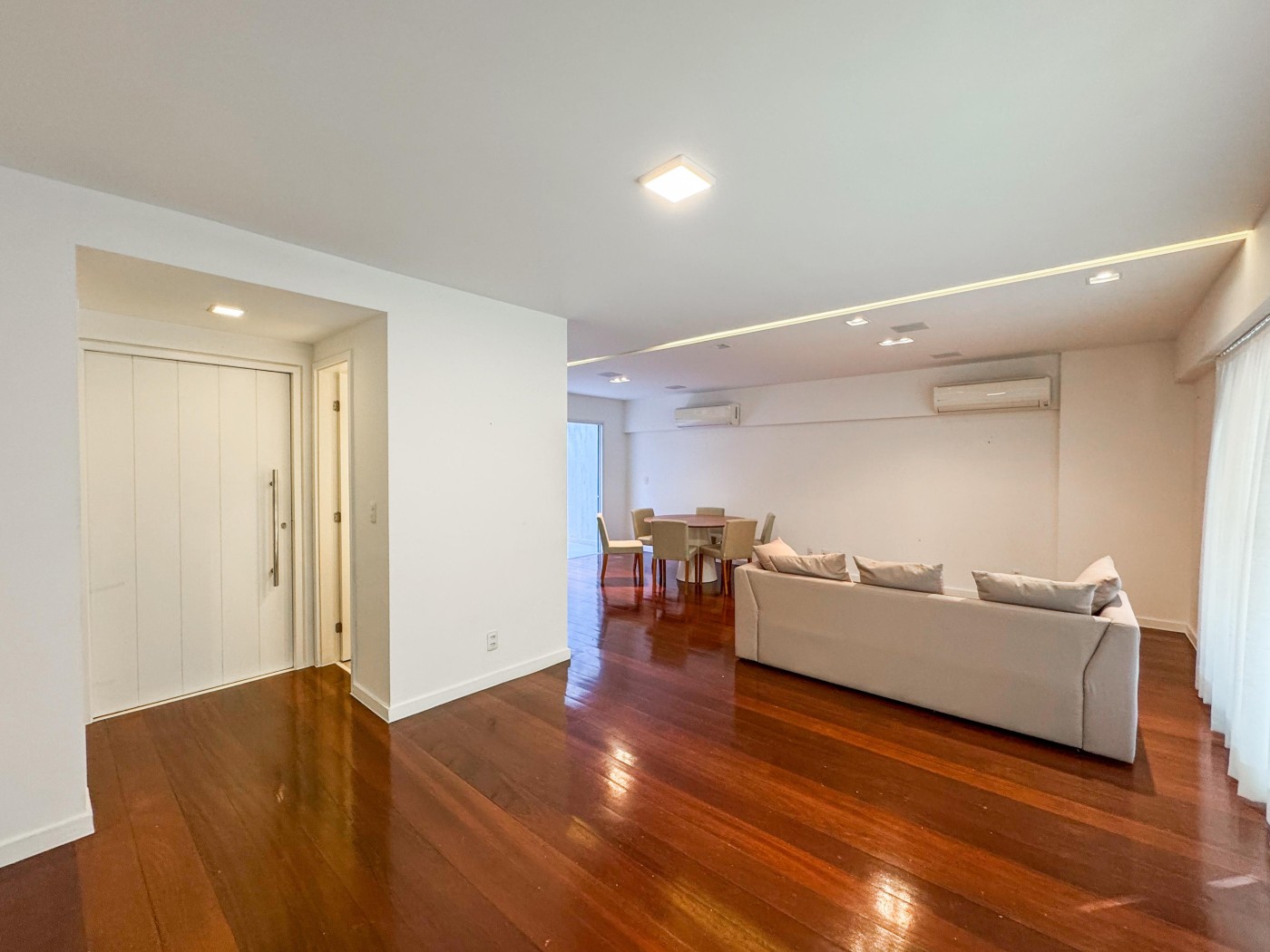 Apartamento à venda com 3 quartos, 199m² - Foto 10