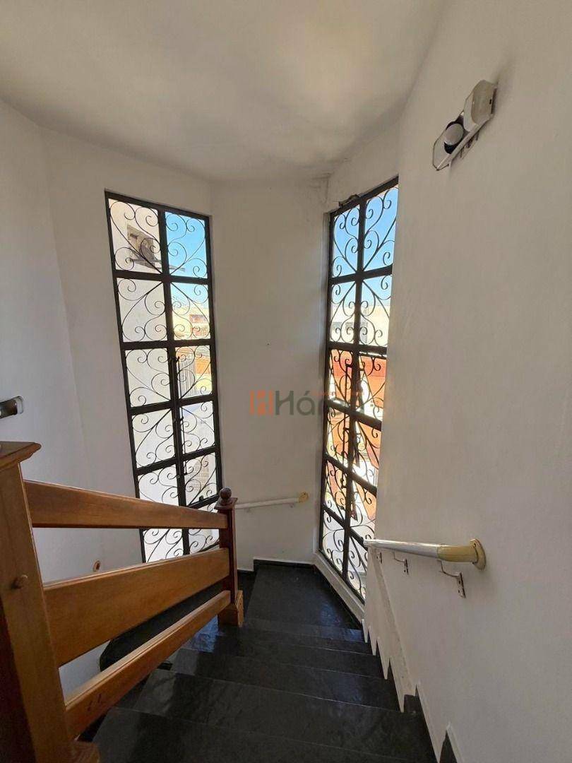 Sobrado à venda e aluguel com 5 quartos, 259m² - Foto 11