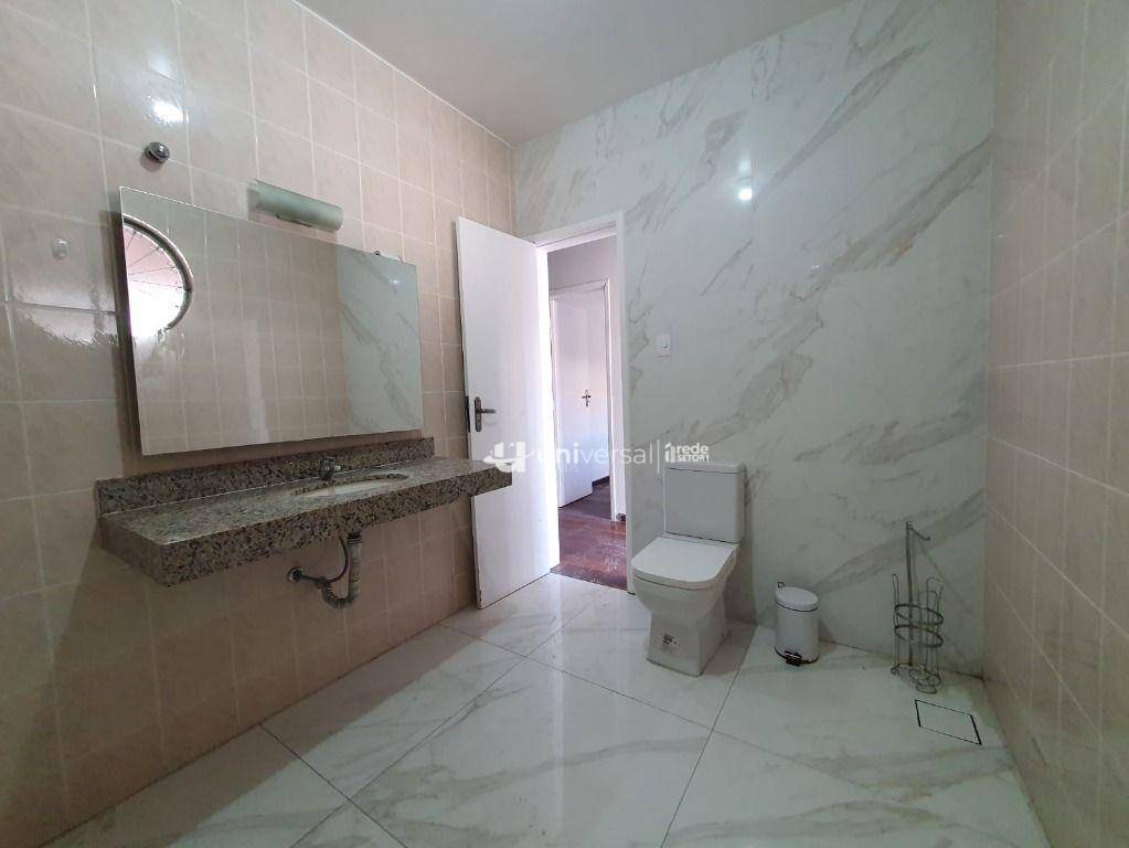 Casa de Condomínio à venda e aluguel com 4 quartos, 250m² - Foto 13