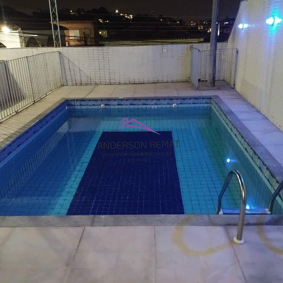 Casa à venda com 3 quartos, 200m² - Foto 1