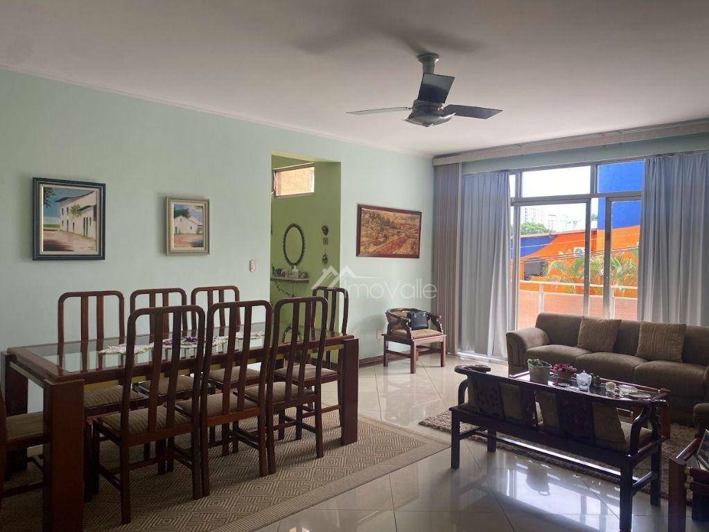 Apartamento à venda com 3 quartos, 158m² - Foto 1