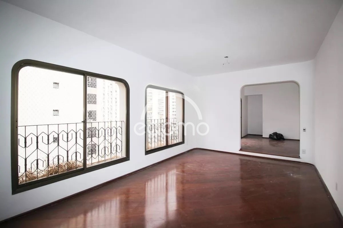 Apartamento para alugar com 4 quartos, 368m² - Foto 1