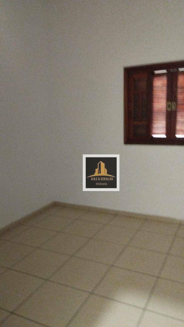 Casa para alugar com 2 quartos, 65m² - Foto 8