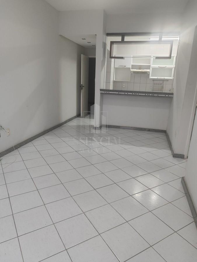Apartamento à venda com 2 quartos, 67m² - Foto 2