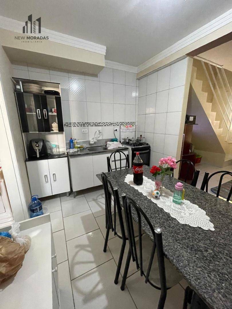 Sobrado à venda com 2 quartos, 90m² - Foto 1