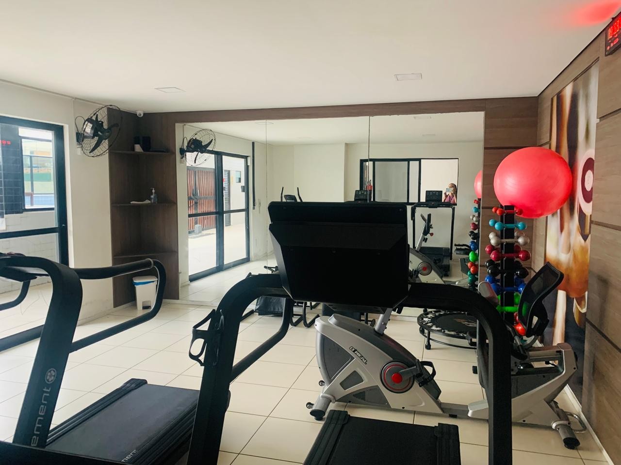 Apartamento à venda com 2 quartos, 58m² - Foto 27