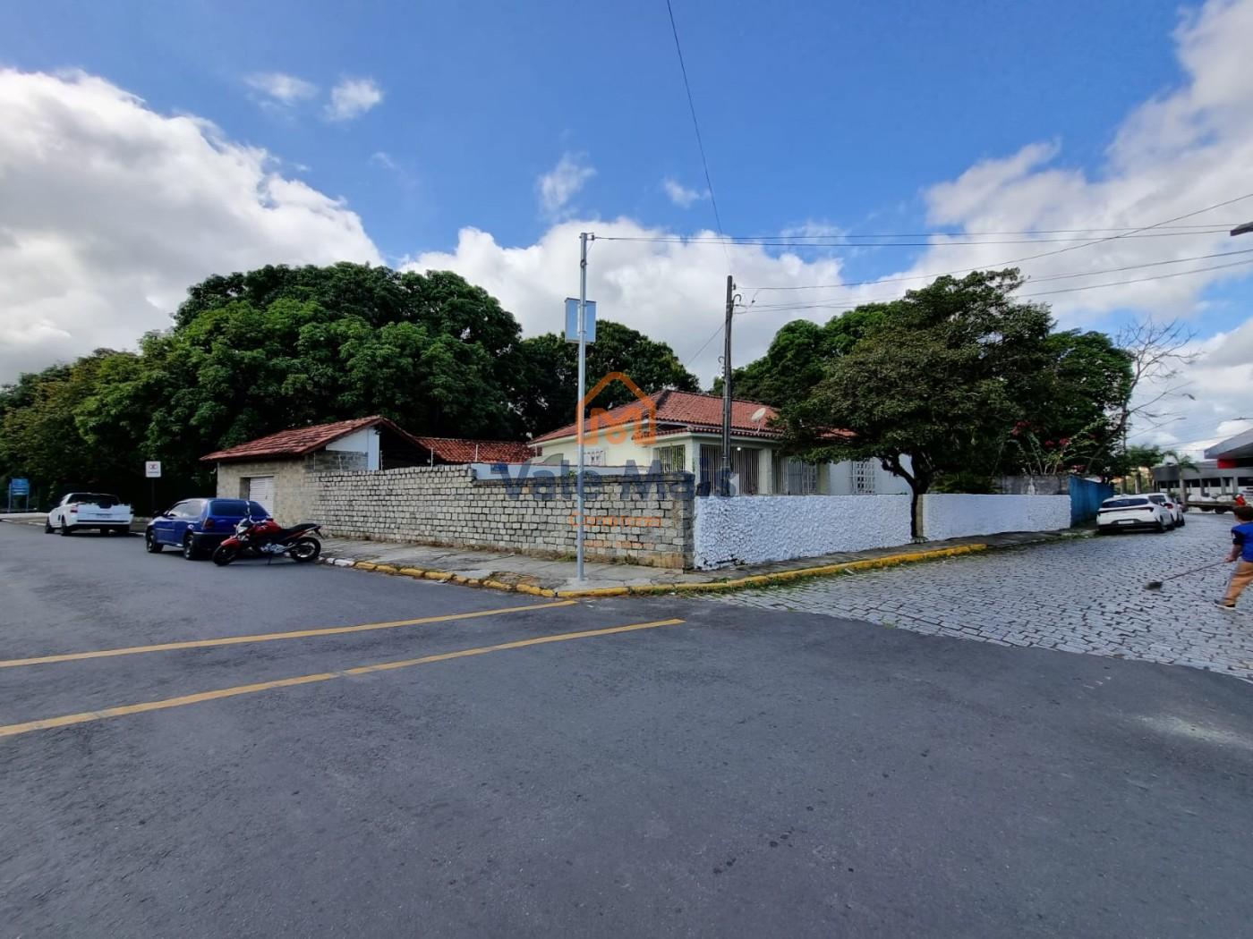 Casa para alugar com 3 quartos, 520m² - Foto 2