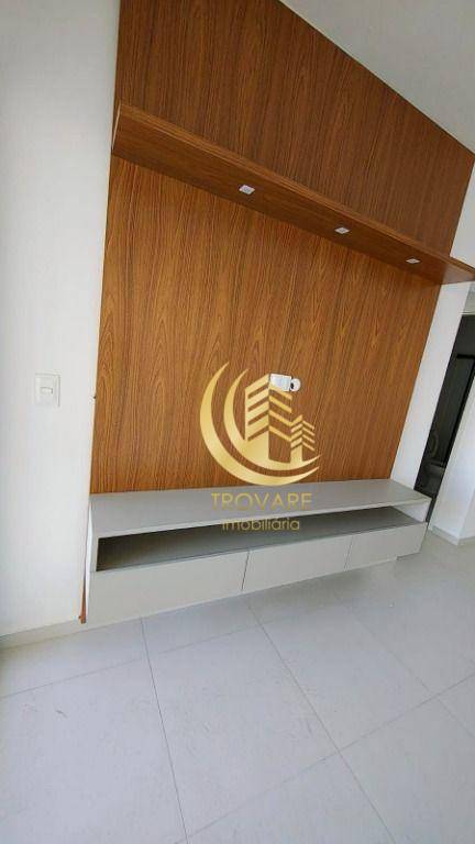 Apartamento para alugar com 2 quartos, 65m² - Foto 13